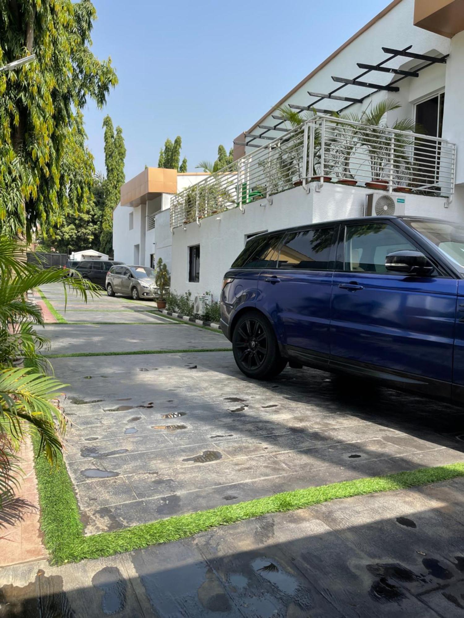 Austra Hotels And Apartments Maitama Αμπούζα Εξωτερικό φωτογραφία