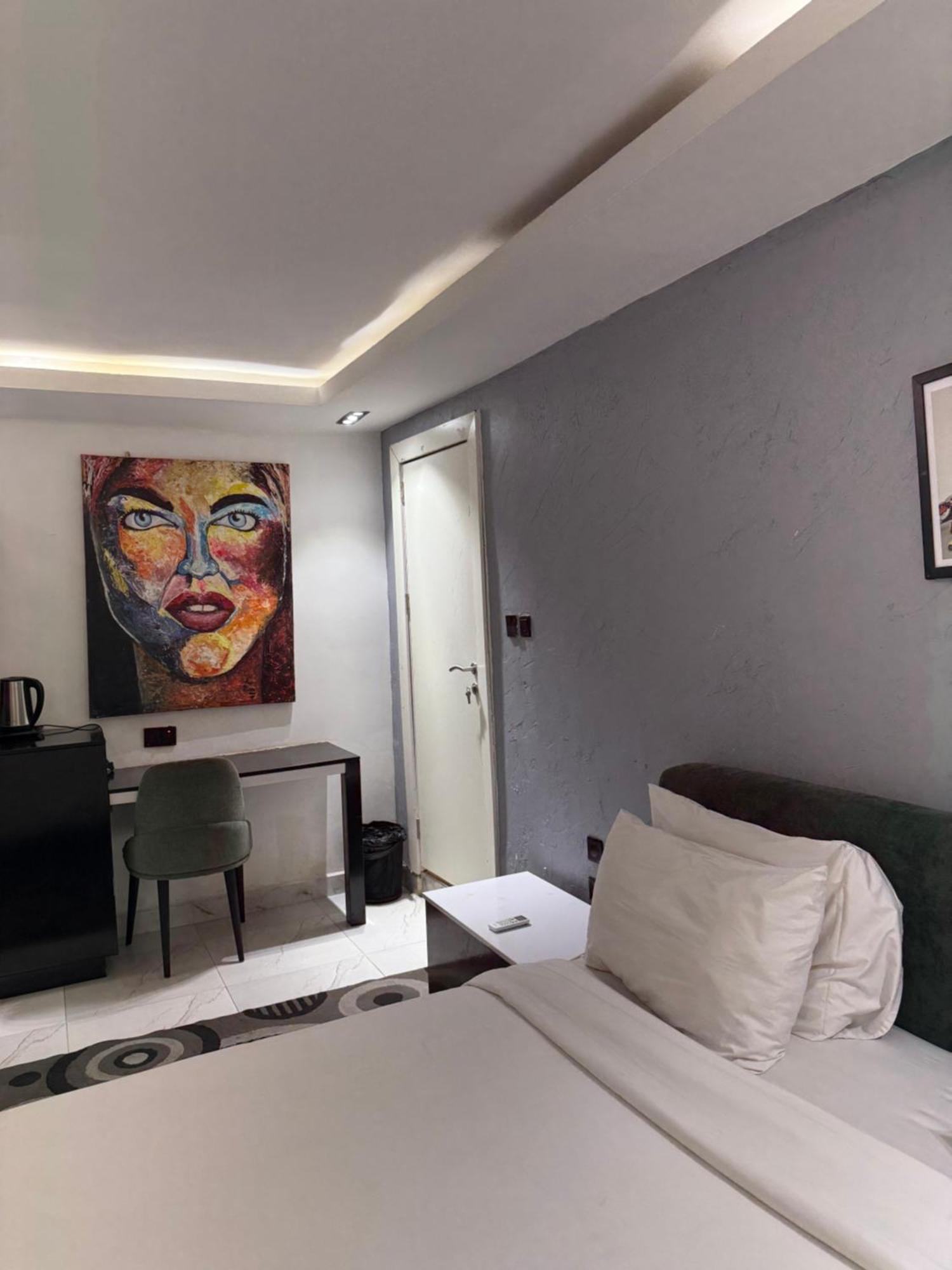Austra Hotels And Apartments Maitama Αμπούζα Εξωτερικό φωτογραφία